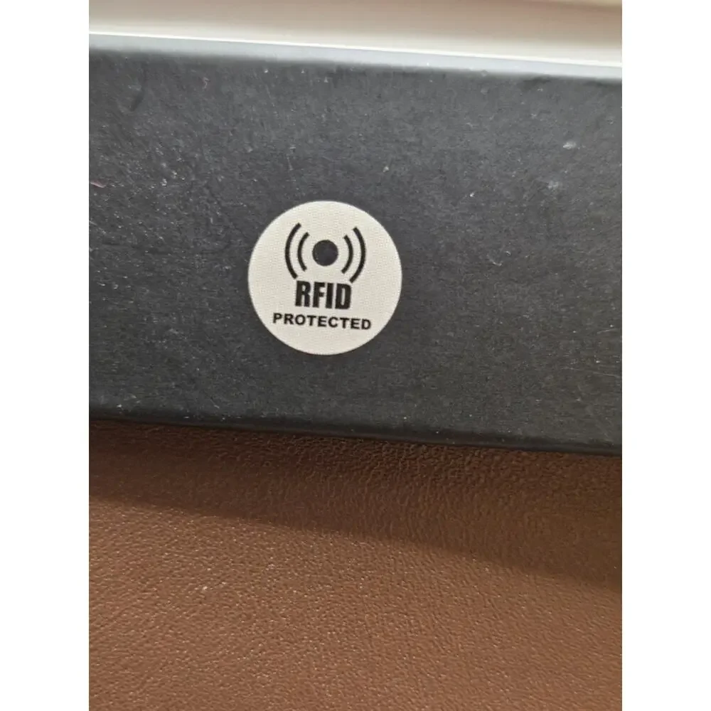 Kennington wallet sleek